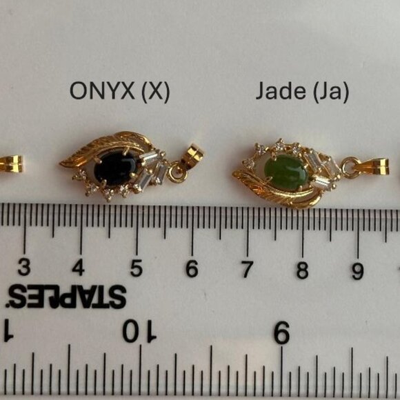 Vintage Jade Pendant Necklace, Dolphin Ore 18K Gold Electroplate - Picture 5 of 5